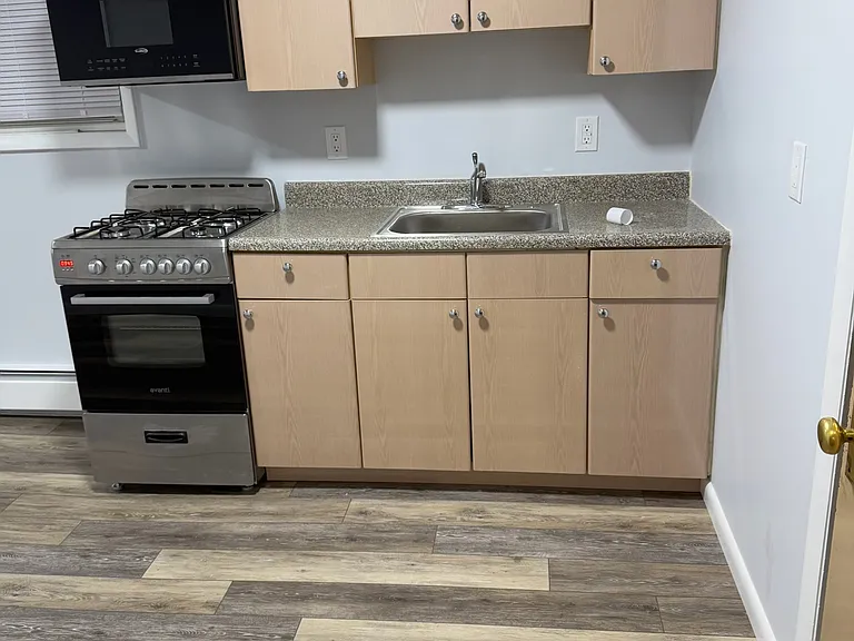 334 Palisade Ave — Photo 2