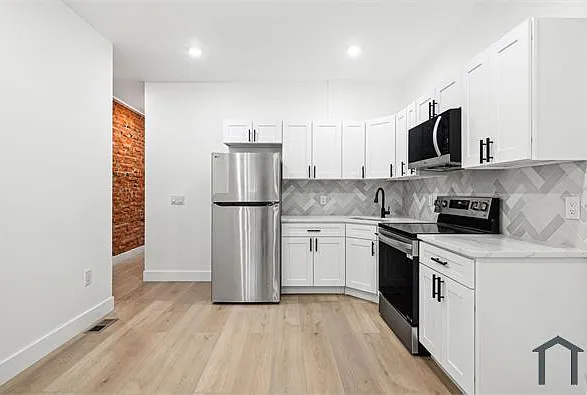 5814 Chestnut St — Photo 2