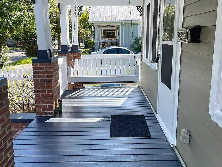 1204 Dock St — Photo 4