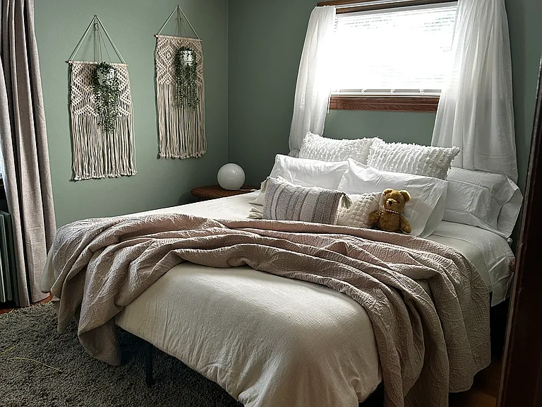 2732 Eldridge Ave #201 — Photo 6
