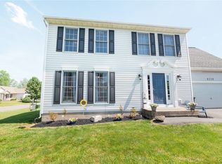 8238 Tuna Path, Liverpool, NY 13090