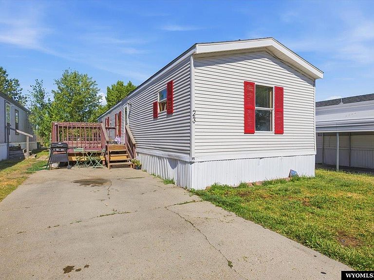 Listing photo 2
