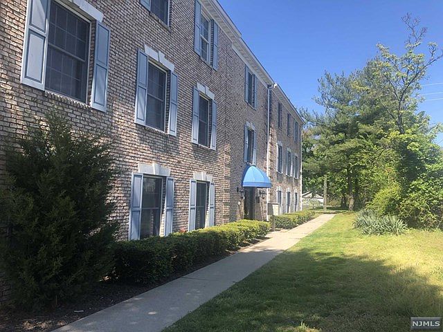1st image of 93 Fairview Ave #2