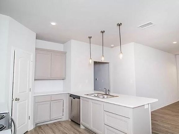 3rd image of 9806 Avenue U Unit B