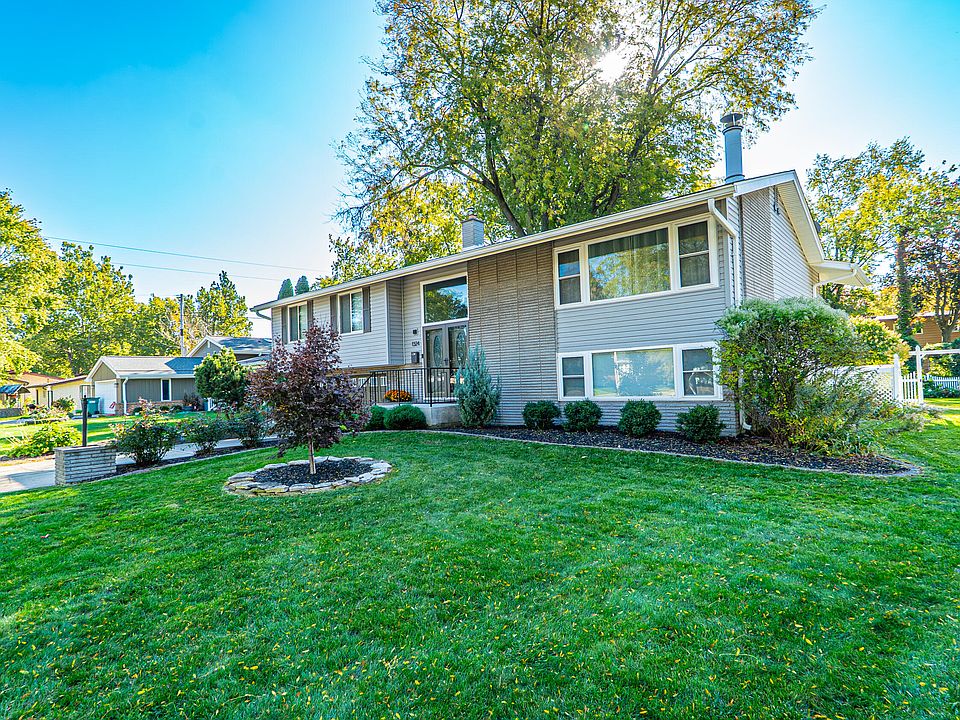 1st image of 1324 Vivian Ln
