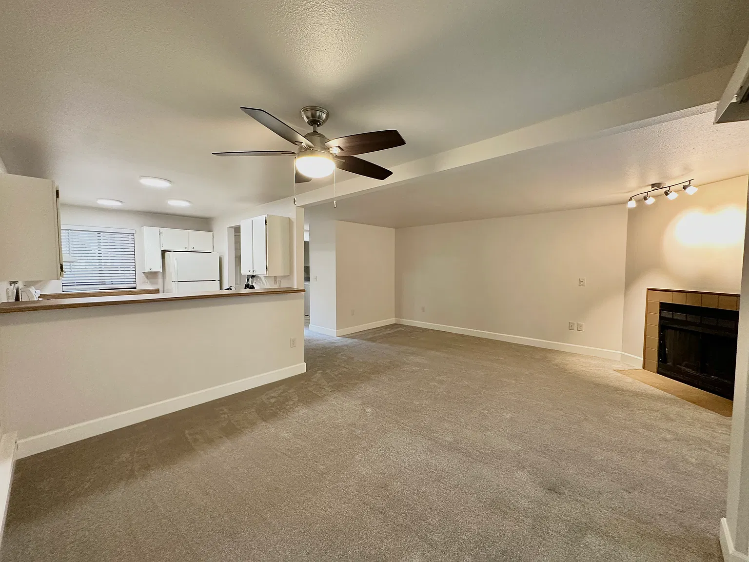 2 bed, 1150 sqft, $2,495 — Photo 3