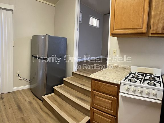 5th image of 1118 Grand Ave