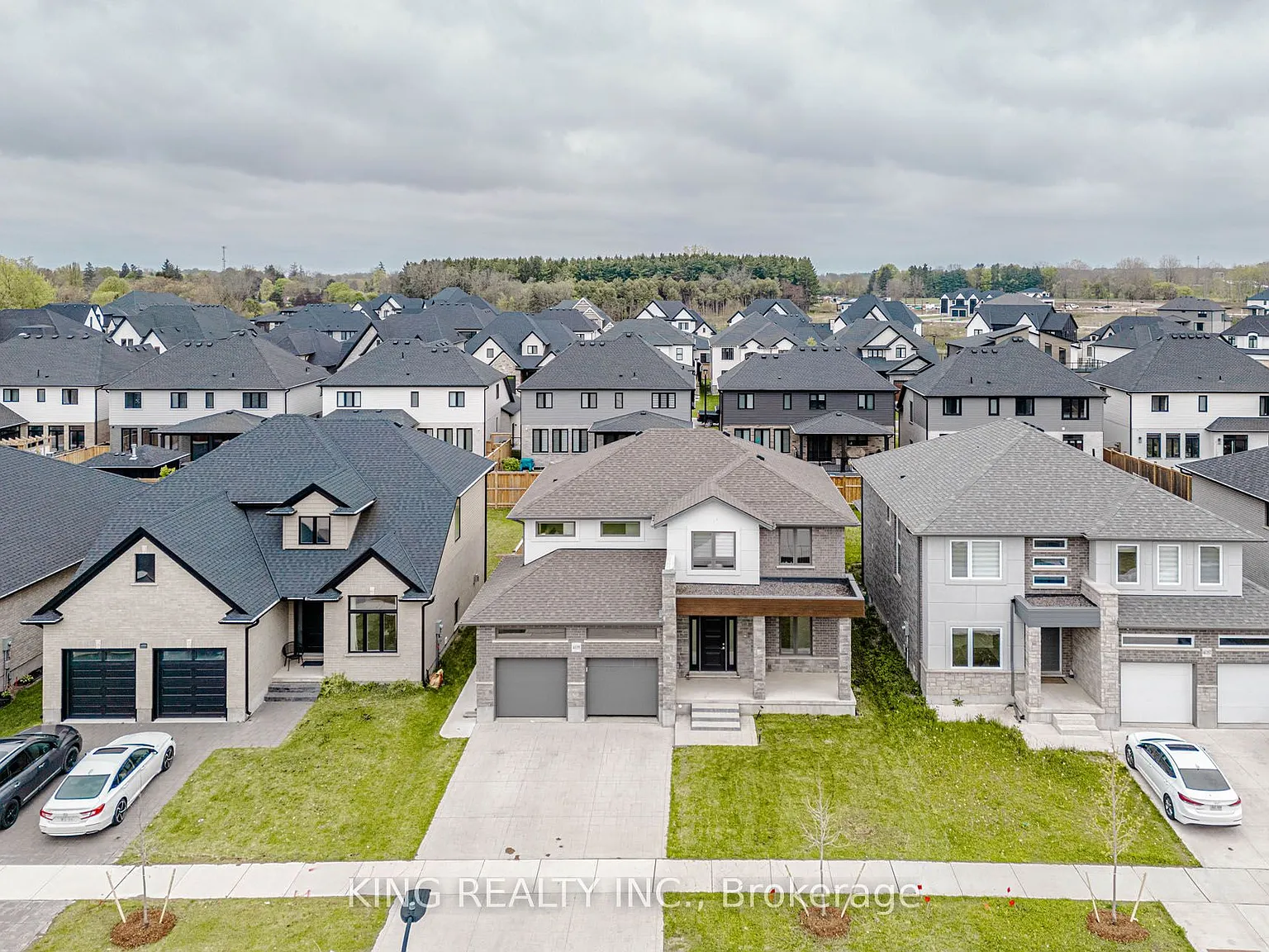 3 bed, $2,900 — Photo 1