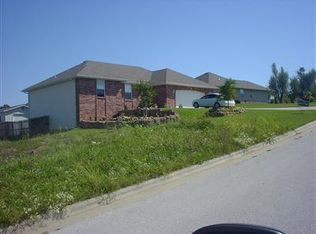 4414 N Gladys Ave, Springfield, MO 65803