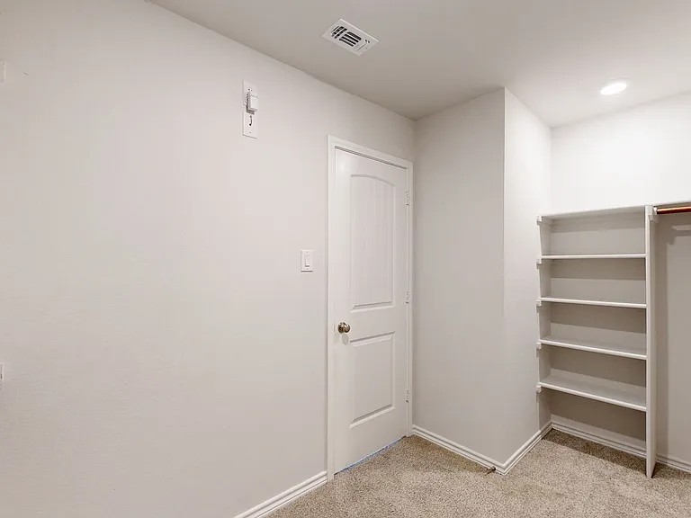 2417 Lavigne Ct — Photo 24
