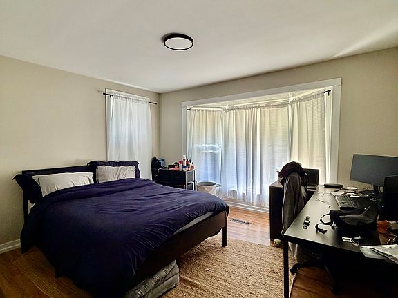 4th image of 262 Spencer St NE #1
