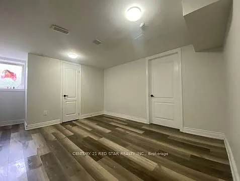 10 Beattie Ave — Photo 6