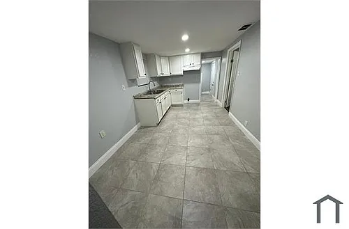 2267 Calvin St Photo 1