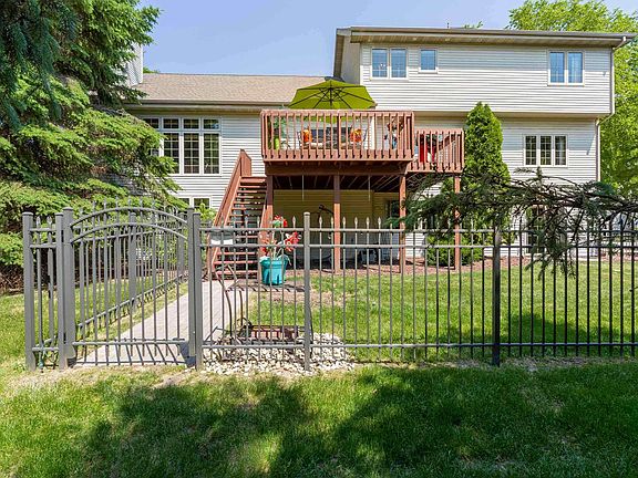 4th image of 3026 Edenberry St