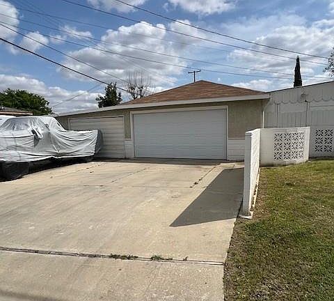 3rd image of 2320 Olympic Dr
