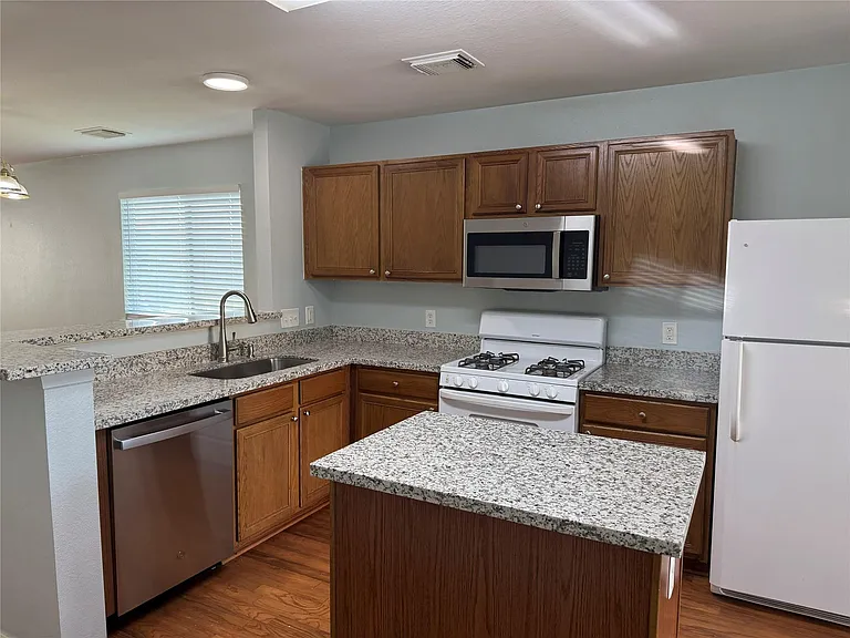 20642 Patriot Park Ln — Photo 25