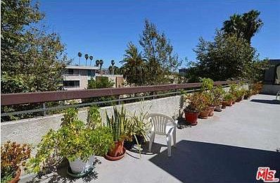 5th image of 729 S Hobart Blvd APT 22