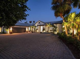 355 W Royal Flamingo Dr, Sarasota, FL 34236