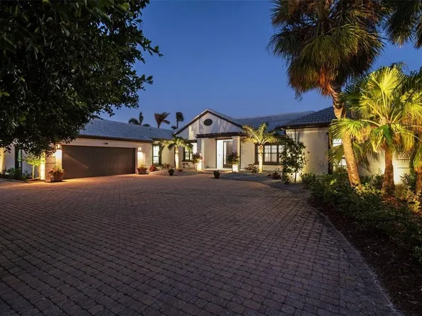 355 W Royal Flamingo Dr, Sarasota, FL 34236