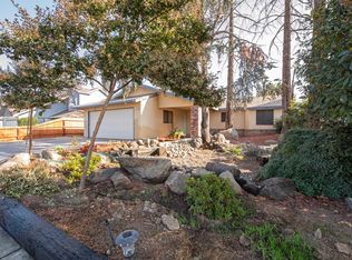 3745 Sunnyside Ave, Clovis, CA 93611