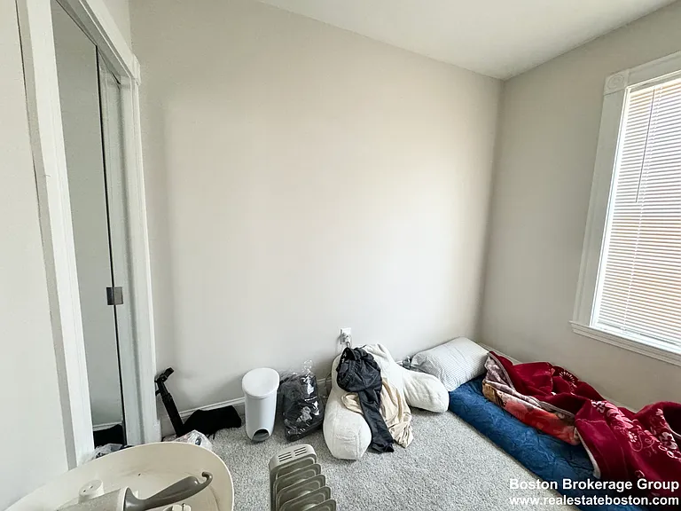 20 Howell St #3 — Photo 4
