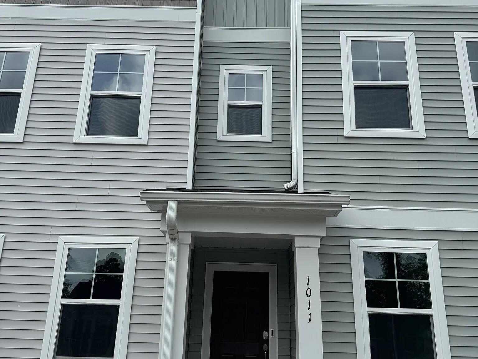 3 bed, 3.5 bath, 1774 sqft, $2,095 — Photo 1