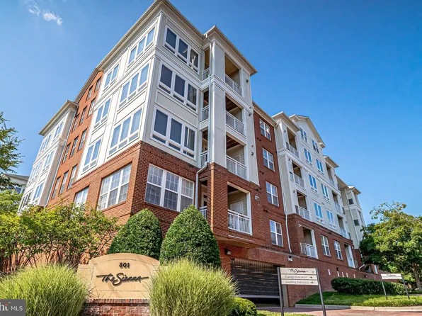 801 S Greenbrier St APT 413, Arlington, VA 22204