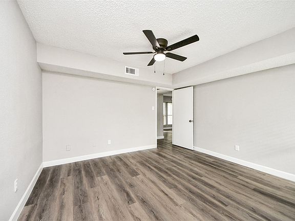 4th image of 781 Country Place Dr APT 1017