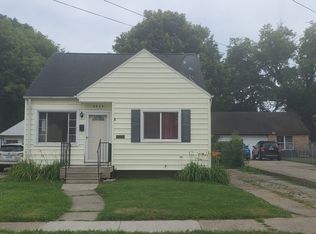 3909 Clairmont St, Flint, MI 48532