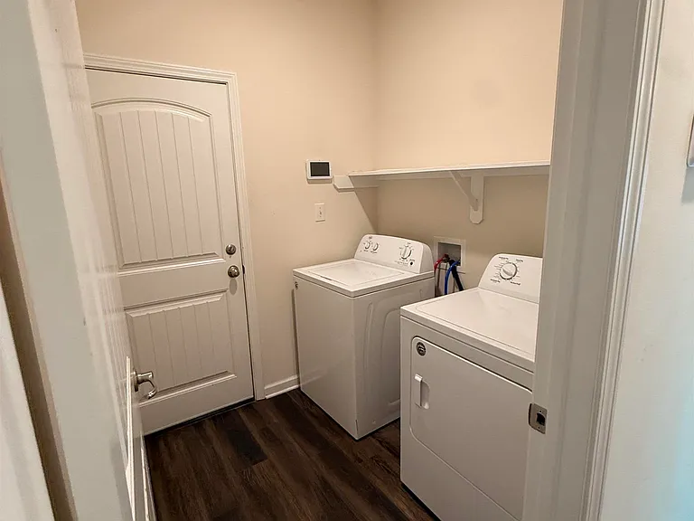 1103 Foxtail Dr — Photo 20
