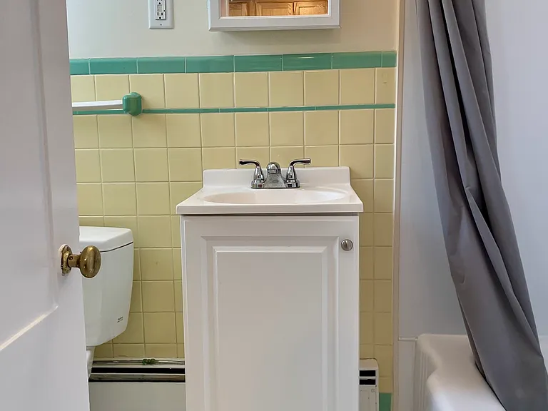 15 N Main St #2 — Photo 2