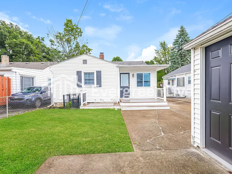 345 Shroyer Rd — Photo 15