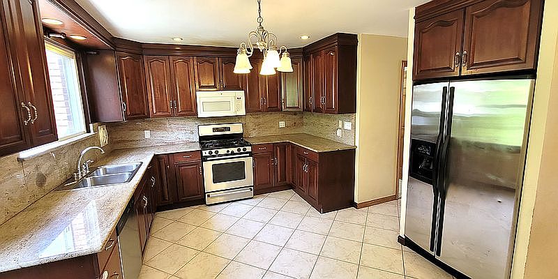 1st image of 170-18 Lithonia Ave #2H