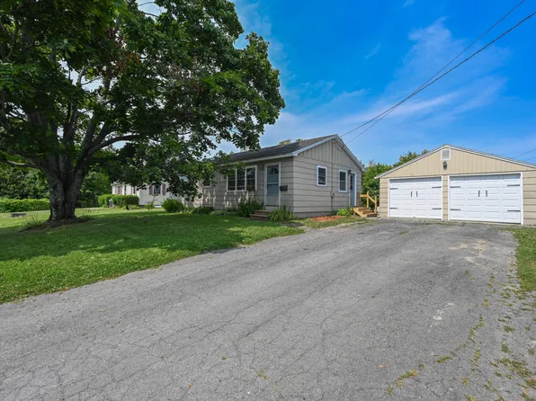 22 Robinhood Drive, Brewer, ME 04412