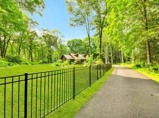 7 Plantation Ct, Bethel, CT 06801
