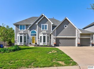17604 T St, Omaha, NE 68135