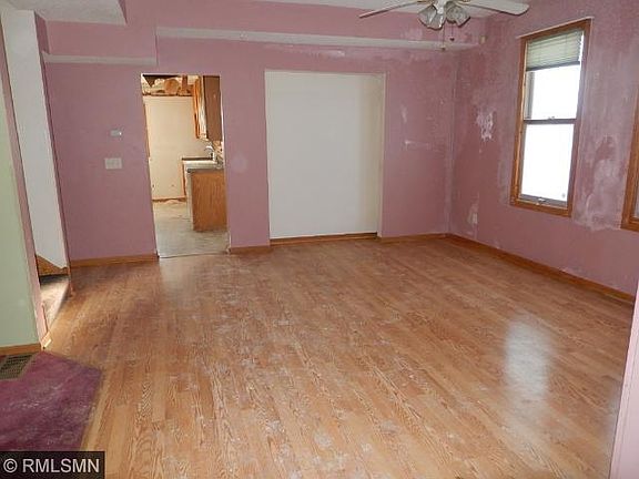 3rd image of 1050 Euclid St