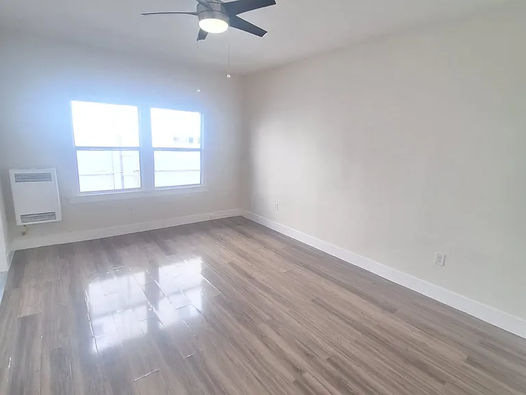 511 Rampart — Photo 4