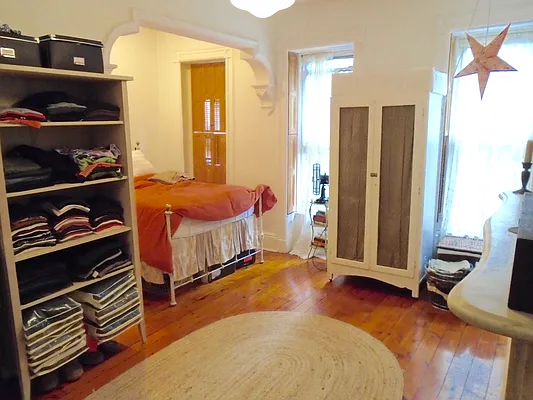 Rented by TB Shaw Realty | media 16