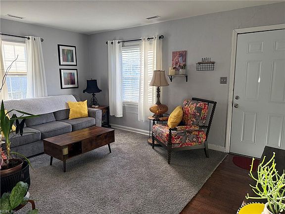 3rd image of 58 Harvard Rd