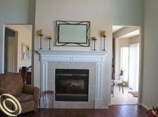 41617 Cummings Ln, Novi, MI