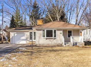 1043 S Harrison St, Batavia, IL 60510