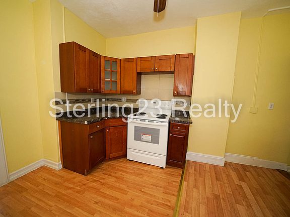 2nd image of 10-05 34th Ave #2A