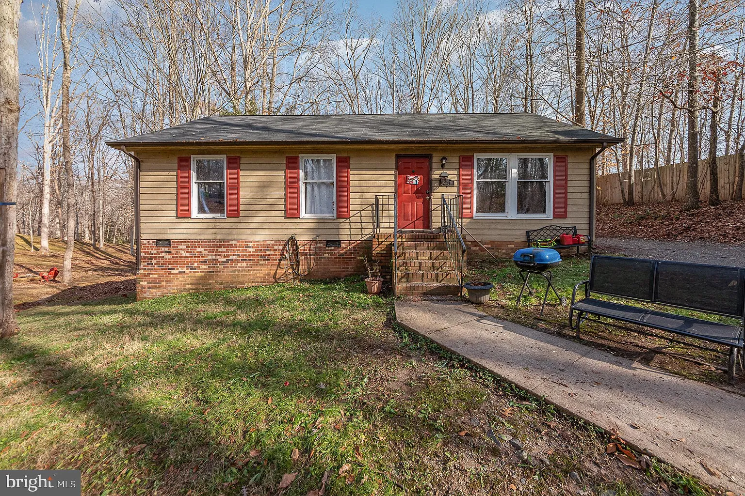 220 Cedar Ridge Dr photo 1