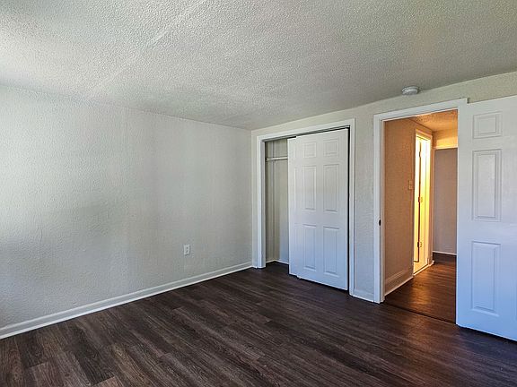 5th image of 1353 Sellers St