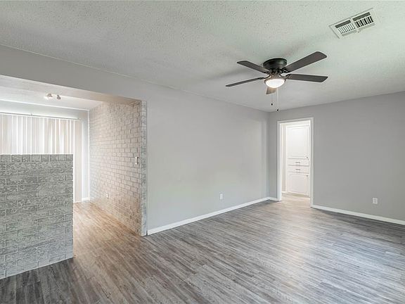 3rd image of 3205 Chetwood Dr