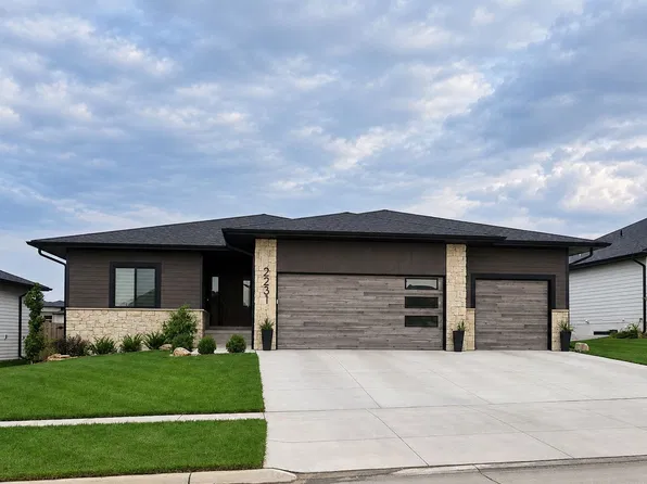 2231 Milrose Branch Rd, Lincoln, NE 68520