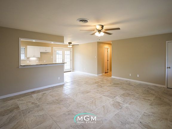 5th image of 1400 Yosemite Dr