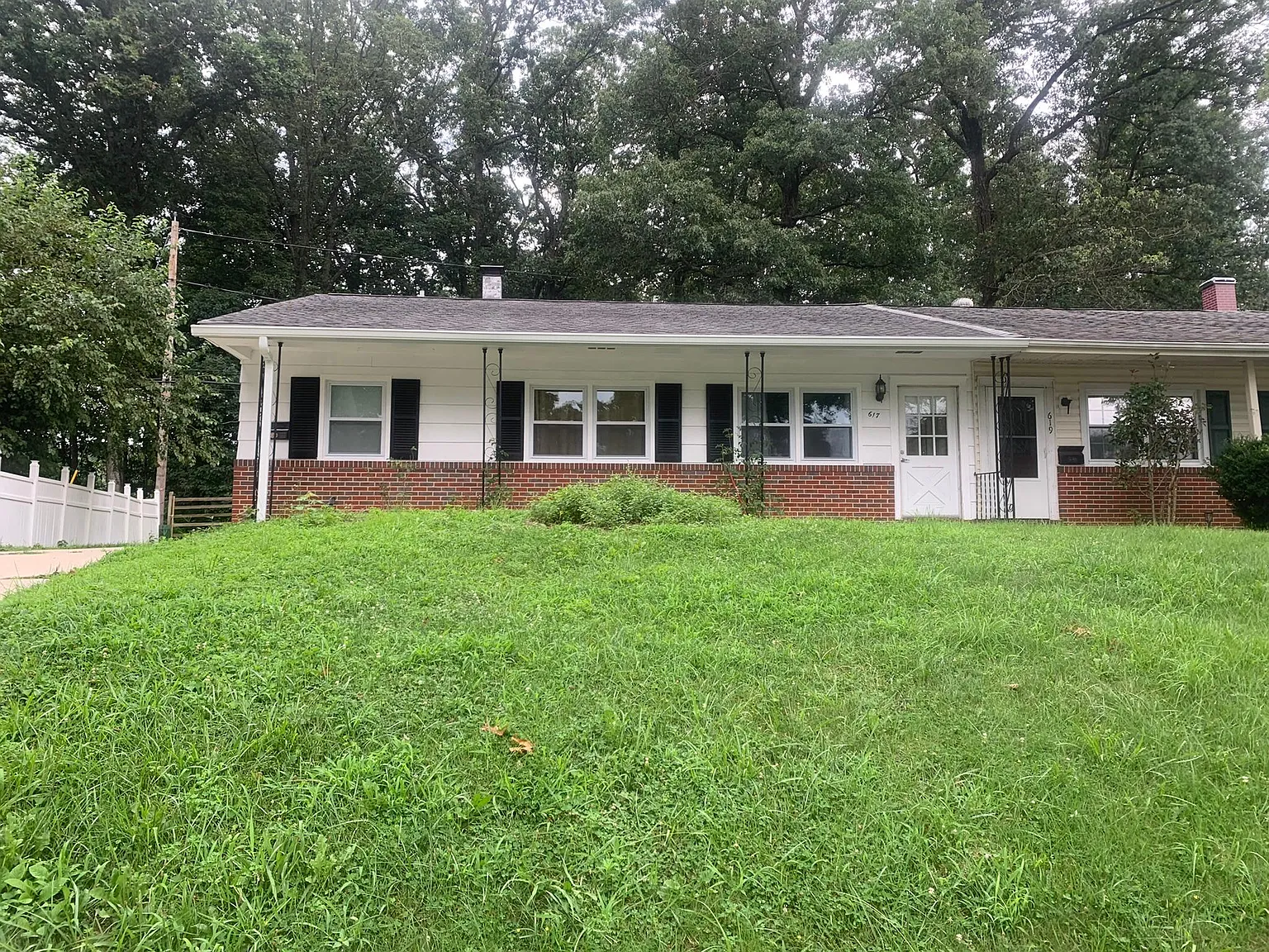 2 bed, 1300 sqft, $1,800 — Photo 1