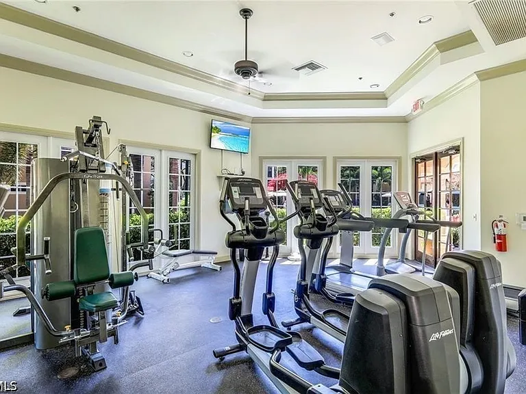 8940 Colonnades Ct E #725 — Photo 25